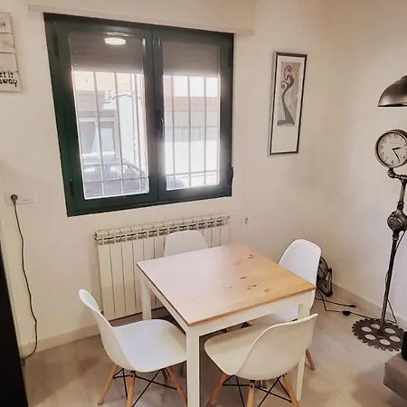 Goya Hospitales 公寓